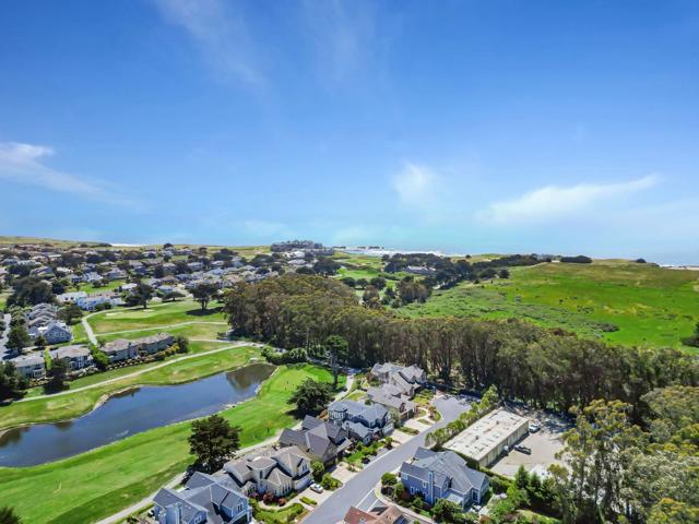 121 Carnoustie Drive, Half Moon Bay CA: https://media.crmls.org/mediaz/8884cc84-197a-4365-8318-f54b998f4eeb.jpg