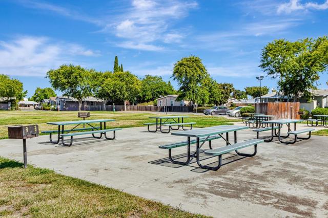 316 Los Encinos St, San Jose CA: https://media.crmls.org/mediaz/8885882a-2334-4a85-839c-e9f37d8f00cd.jpg