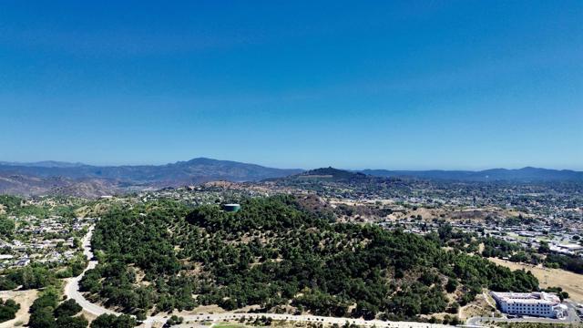 3137 E Valley Parkway, Escondido CA: https://media.crmls.org/mediaz/8885c560-b11b-4068-92f1-c2e15fef1dee.jpg