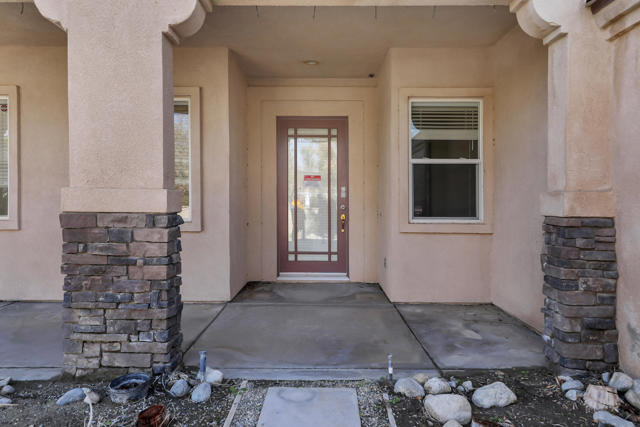 1041 E ViA San Dimas Road, Palm Springs CA: https://media.crmls.org/mediaz/8886f561-e8b6-4d28-995f-0d7a16a8727a.jpg