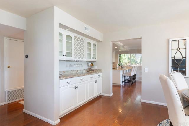 10667 Viacha Dr, Tierrasanta CA: https://media.crmls.org/mediaz/8887623a-b649-49de-9914-be79ac467518.jpg