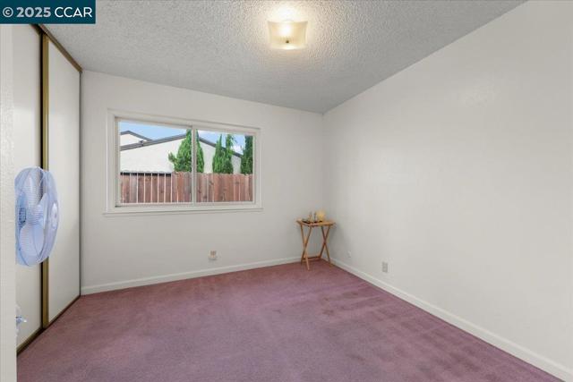 316 Meadows Dr, Vallejo CA: https://media.crmls.org/mediaz/88885f38-6774-4b04-bbd6-fcadeee8b7ba.jpg