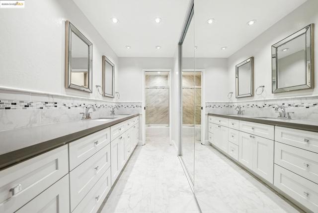 567 Oakland Ave., Oakland CA: https://media.crmls.org/mediaz/8888b5d8-fe59-4a67-b781-5c7c46315db7.jpg