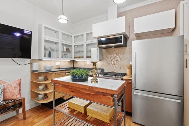 950 Noe Street, San Francisco CA: https://media.crmls.org/mediaz/8888c5c9-a898-45ae-8379-bfb6910a96d6.jpg