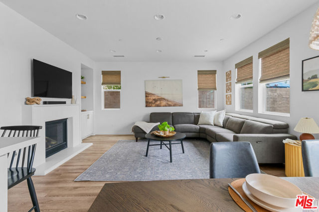 50 Fosco Street, Rancho Mission Viejo CA: https://media.crmls.org/mediaz/888d106c-99c7-4b12-bf62-865770d2bf3a.jpg