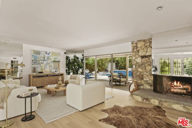 8630 Allenwood Road, Los Angeles CA: https://media.crmls.org/mediaz/888e2fcd-dccb-4850-a009-8bb4868d900e.jpg