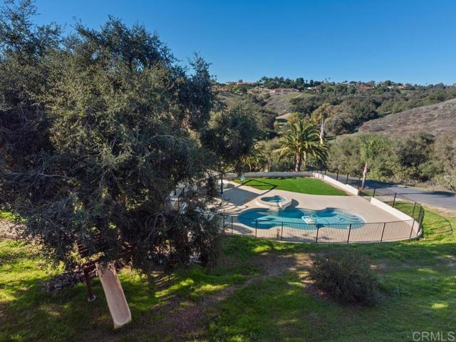 Detail Gallery Image 42 of 75 For 2230 Calle Dos Lomas, Fallbrook,  CA 92028 - 5 Beds | 3/2 Baths