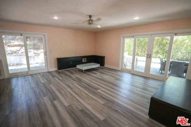 19616 Pine Valley Avenue, Porter Ranch CA: https://media.crmls.org/mediaz/888ed34a-bd04-44f3-bc89-39c90442072b.jpg