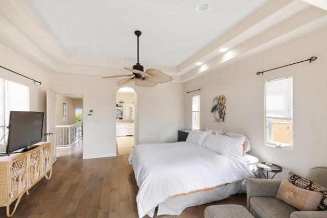 418 Marine St, La Jolla CA: https://media.crmls.org/mediaz/8890a818-2e88-4b09-860a-7132dc70adbd.jpg