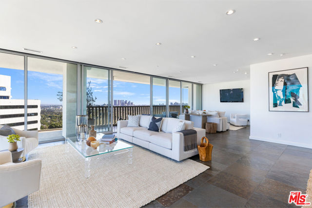 Image 5 of 22 For 9255 Doheny Road 1006