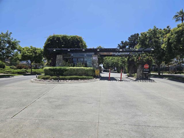 1583 GOLD RUN Road, Chula Vista CA: https://media.crmls.org/mediaz/889108e7-9c77-4e1a-b819-9db59f2d02ce.jpg