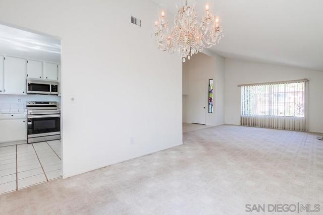 3773 Catamarca Dr, San Diego CA: https://media.crmls.org/mediaz/88920259-29ef-43d1-9eb9-bfe1814dc188.jpg