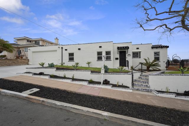 3710 Milan Street, Point Loma CA: https://media.crmls.org/mediaz/8892bf76-7eb8-4309-8300-2b3522d32305.jpg