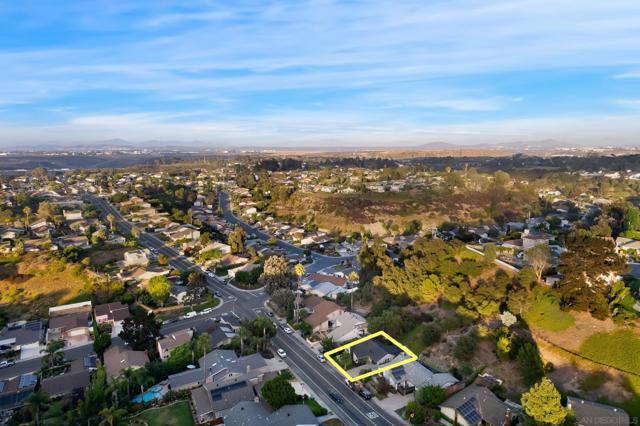 6737 Lipmann St, San Diego CA: https://media.crmls.org/mediaz/889353d5-0e3c-4539-aedf-b7513391084f.jpg