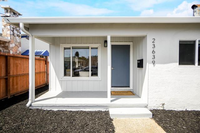 23639 Odom Dr, Hayward CA: https://media.crmls.org/mediaz/8896ab81-7c75-43b6-b9f2-47ba1827a876.jpg