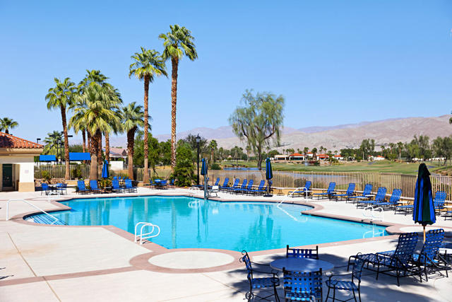 81390 Corte Trigo, Indio CA: https://media.crmls.org/mediaz/889767aa-6451-4842-90fa-506f69fd5b59.jpg
