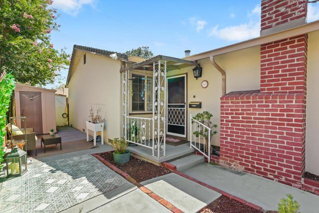 2139 Calabazas Boulevard, Santa Clara CA: https://media.crmls.org/mediaz/8897c37a-724b-4f98-9fbb-858fcf9628e1.jpg