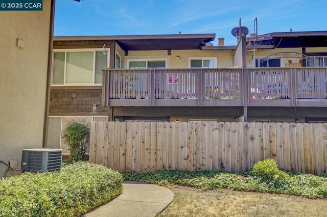 1440 Reganti Pl, Concord CA: https://media.crmls.org/mediaz/8897ebfa-d6ea-41f6-949a-0b387b7399c6.jpg
