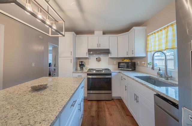 555 Williams Avenue, Seaside CA: https://media.crmls.org/mediaz/8897f0f0-3dda-411e-84ab-584bf249fc69.jpg