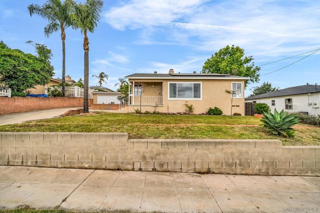 7200 Colony Rd, La Mesa CA: https://media.crmls.org/mediaz/8898b8dd-6521-4ad5-a83b-7a3370049d70.jpg