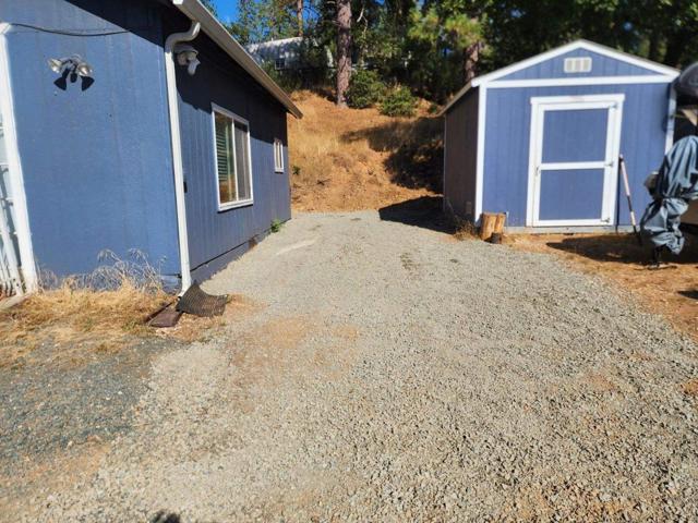 20920 Sunset Way, Colfax CA: https://media.crmls.org/mediaz/88995660-e2ef-4dc5-a7f4-d87d7b155349.jpg