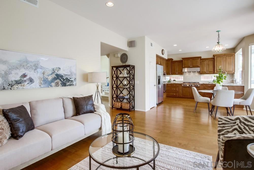 12158 Ferncrest Pl