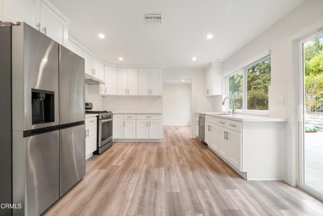 Detail Gallery Image 11 of 41 For 2915 Hopeton Rd, La Crescenta,  CA 91214 - 4 Beds | 3 Baths