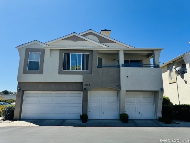 11892 Scripps Creek DR, San Diego CA: https://media.crmls.org/mediaz/889d789f-f729-4314-8f6c-83febbcc16f9.jpg