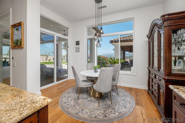 15674 Via Santa Pradera, San Diego CA: https://media.crmls.org/mediaz/889e21a2-a309-4179-b046-955ea03b19c3.jpg