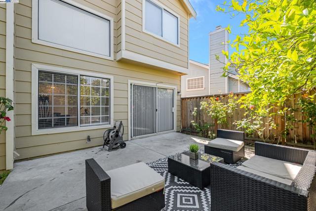 34319 Platinum Ter, Fremont CA: https://media.crmls.org/mediaz/889e8eac-1b4f-4c80-a804-5d58ef4be28e.jpg