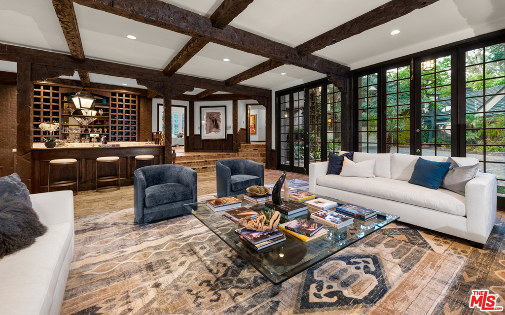 2781 Benedict Canyon Drive