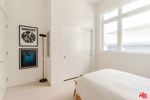 1124 W Panorama Way, Los Angeles CA: https://media.crmls.org/mediaz/88a044ec-8df4-42a4-b894-fb6050b0daac.jpg