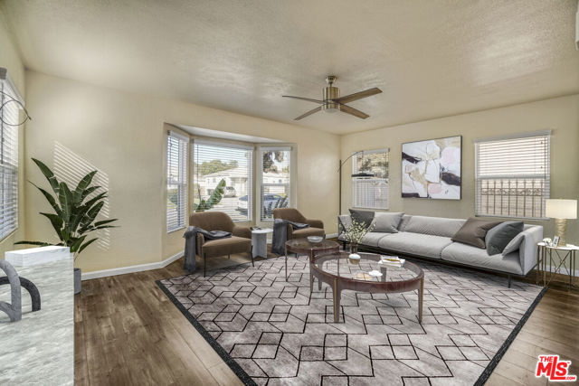 2046 W 112th Street, Los Angeles CA: https://media.crmls.org/mediaz/88a088a9-07d7-4aa2-9522-1bcfa8406160.jpg