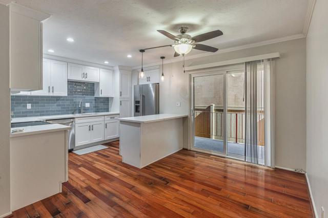 382 Coronado Avenue, Long Beach CA: https://media.crmls.org/mediaz/88a114f1-0990-43f6-a68e-7d17c6a94f84.jpg