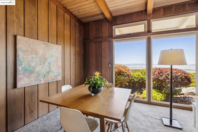 1 Garden Dr, Kensington CA: https://media.crmls.org/mediaz/88a1338b-452c-4aec-9675-f660ee6ee4d1.jpg