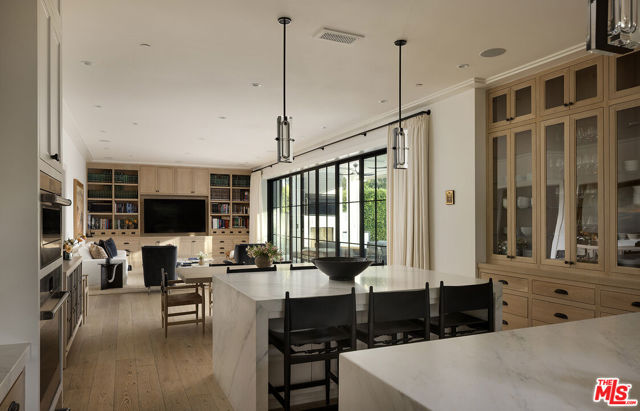 1628 Georgina Avenue, Santa Monica CA: https://media.crmls.org/mediaz/88a16fac-aafc-4c64-8a08-e9a945516f17.jpg