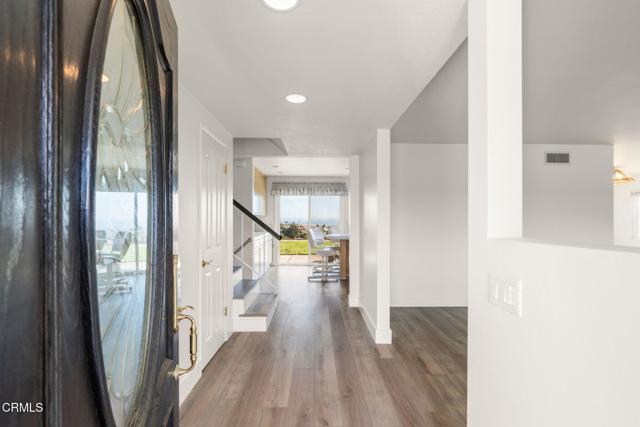 Detail Gallery Image 10 of 56 For 1020 via Cielito, Ventura,  CA 93003 - 4 Beds | 3 Baths