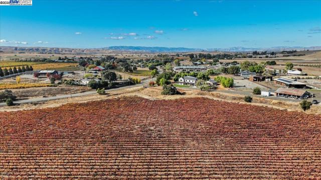 Image 19 of 45 For 9846 Reuss Rd