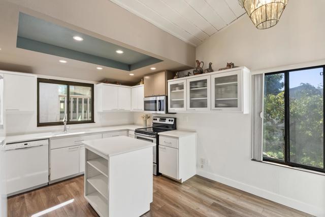 Detail Gallery Image 9 of 34 For 585 S Sierra Ave #27,  Solana Beach,  CA 92075 - 2 Beds | 2 Baths