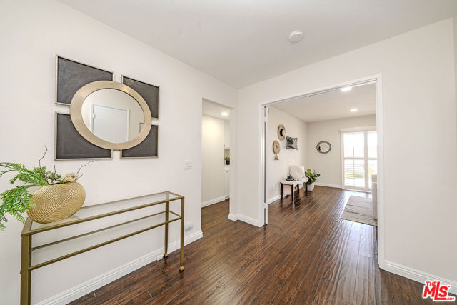 2366 Applewood Circle, Fullerton CA: https://media.crmls.org/mediaz/88a23427-b250-4862-96e1-9f48e59674eb.jpg