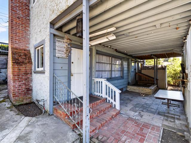 2545 Mar Vista Drive, Aptos CA: https://media.crmls.org/mediaz/88a2922e-f430-4635-8b2e-a0344a84ad4d.jpg