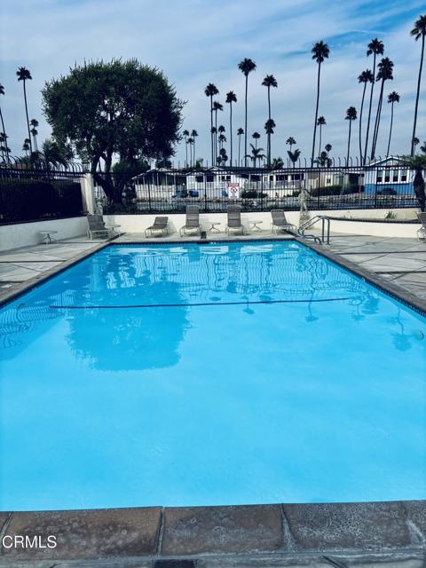 1215 Anchors Way, Ventura CA: https://media.crmls.org/mediaz/88a2c5ba-4f82-47ad-8982-8617f2467188.jpg