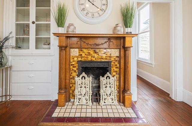 332 Capitol Street, Salinas CA: https://media.crmls.org/mediaz/88a302bc-fbc2-4d0f-8084-fd8a5d8b739c.jpg