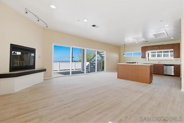 131 Scenic Dr, El Cajon CA: https://media.crmls.org/mediaz/88a3f346-b654-45d8-ae05-9598af78f51c.jpg