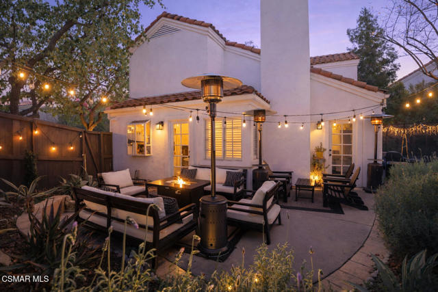 4365 Oak Glen Street, Calabasas CA: https://media.crmls.org/mediaz/88a42f7a-dd70-44d1-87f1-9de8798fea52.jpg