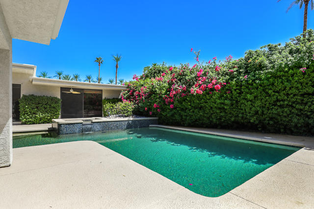 45550 Navajo Road, Indian Wells CA: https://media.crmls.org/mediaz/88a49155-e1b9-4571-a5f1-3d553a098ee2.jpg