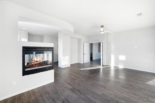 16341 Adobe Way, Lathrop CA: https://media.crmls.org/mediaz/88a538b7-05a0-457a-b30a-3796c2f7f27d.jpg
