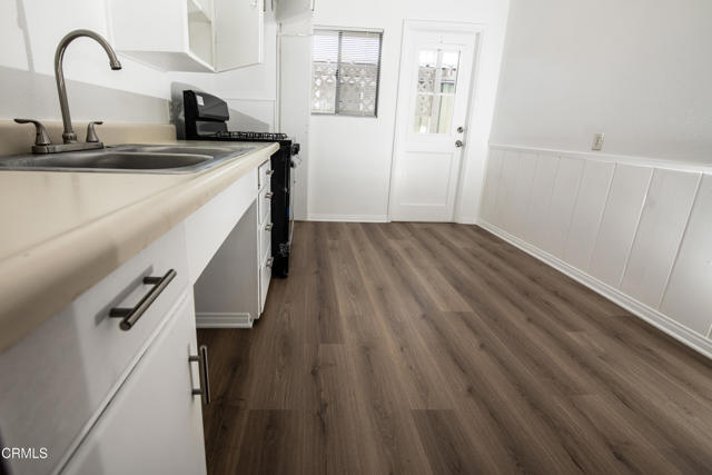 2256 Pierpont Boulevard, Ventura CA: https://media.crmls.org/mediaz/88a55418-2729-4e5c-bf79-96f972ac80d9.jpg