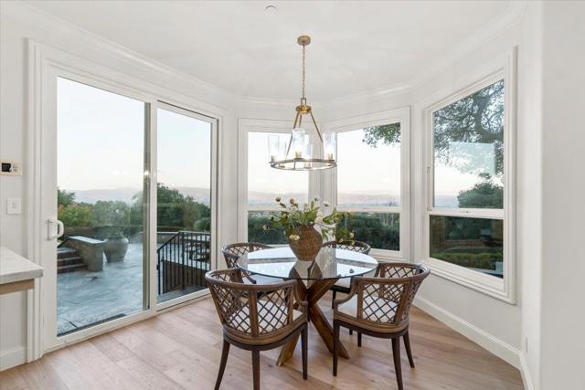 1750 Vista Del Sur, Gilroy CA: https://media.crmls.org/mediaz/88a6fa3e-9689-4c88-9f00-88c1106171d8.jpg