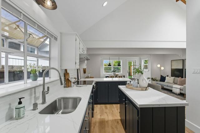 330 Avenue Cabrillo, El Granada CA: https://media.crmls.org/mediaz/88a753ac-5bc6-4ad8-b736-686d21393857.jpg